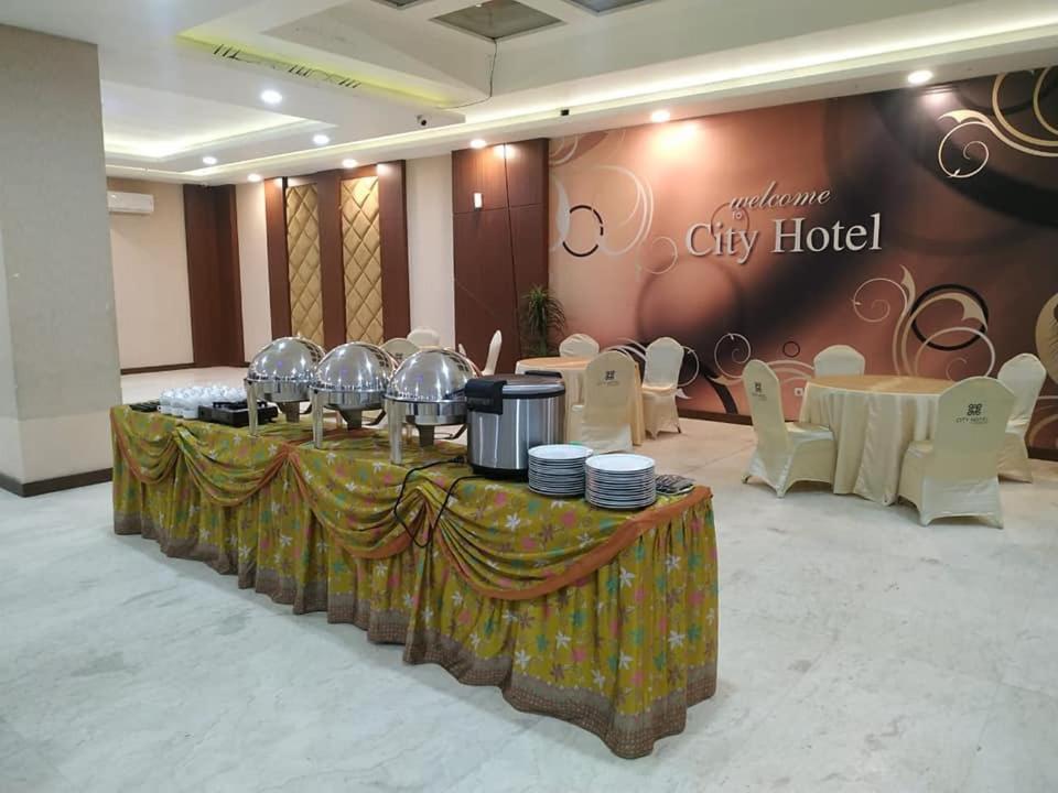 City Hotel