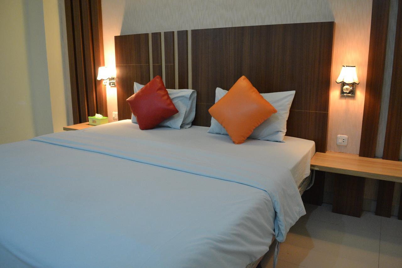 City Hotel