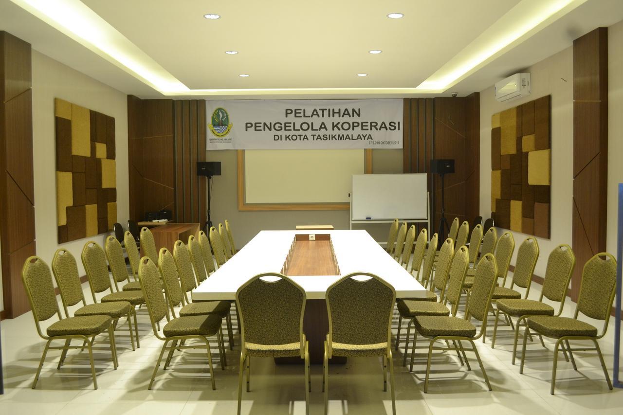 Hotel City Hotel 3*